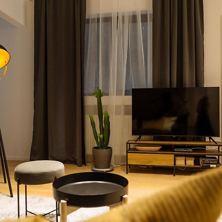 Bright 3Br Flat - Top Location - Green View Balcony Bükreş Dış mekan fotoğraf